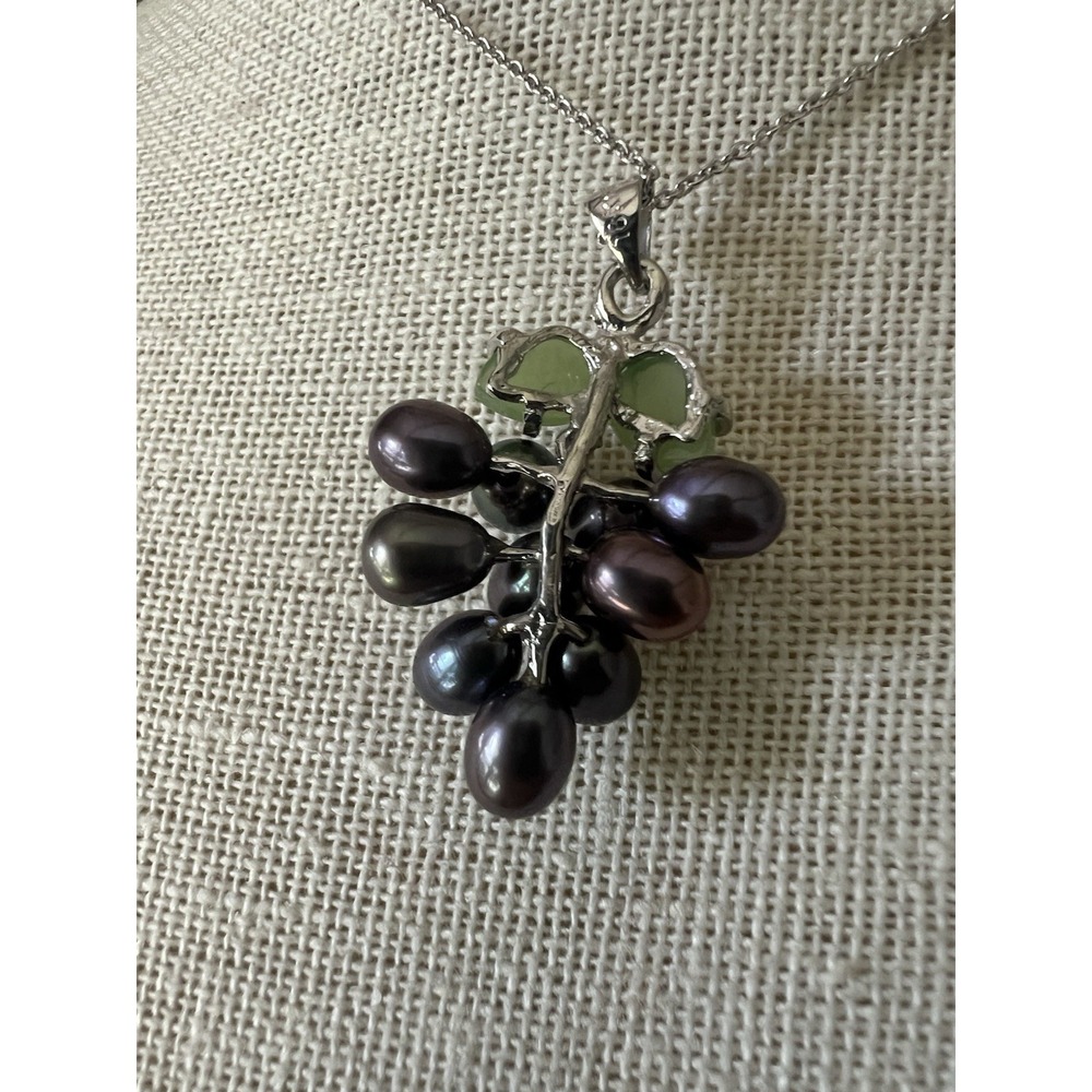 Rare. Purple FRESH WATER PEARL & GREEN JADE SILVER GRAPE PENDANT Necklace - Picture 3 of 6